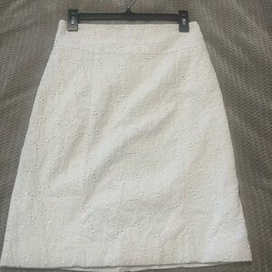 H&M White pencil Skirt eyelet lace overlay